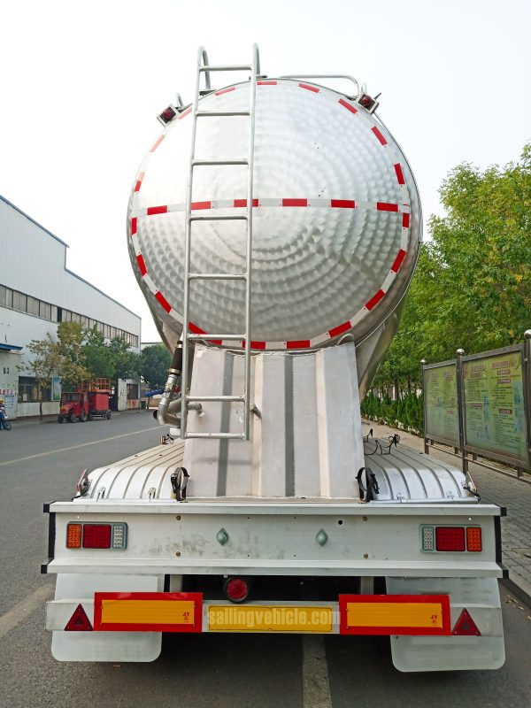 ciment-deliver-tank