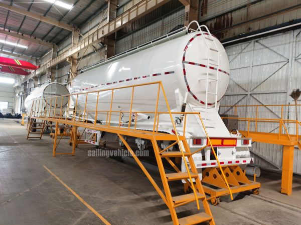 granular-material--logistics-trailer