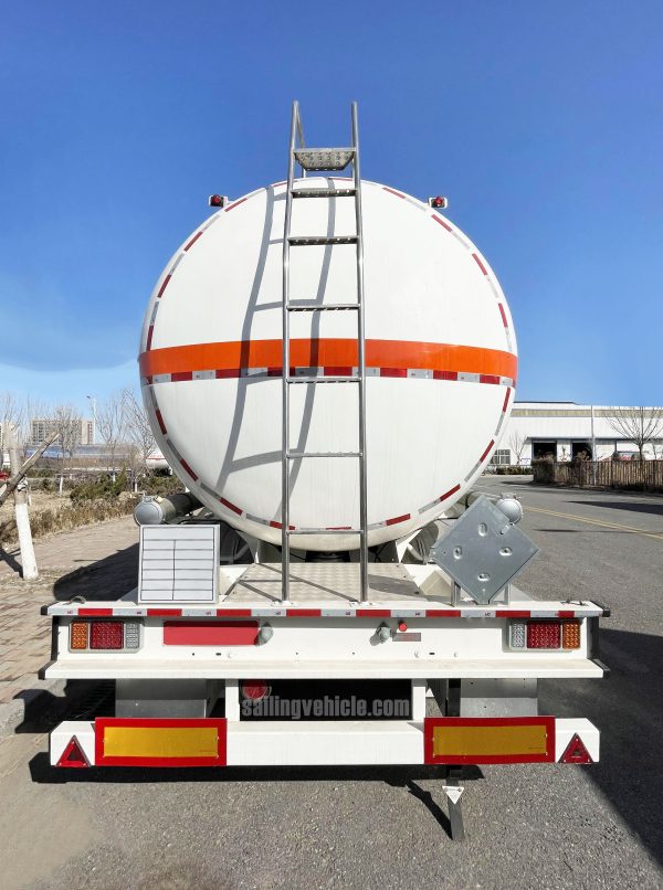 mirror-insulation-tank-delivery
