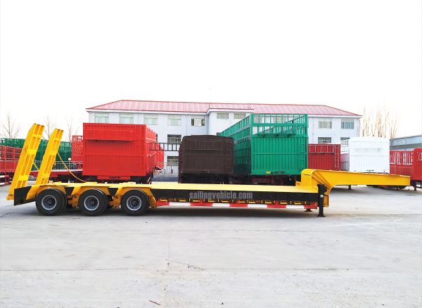 lowbed-semitrailer-truck