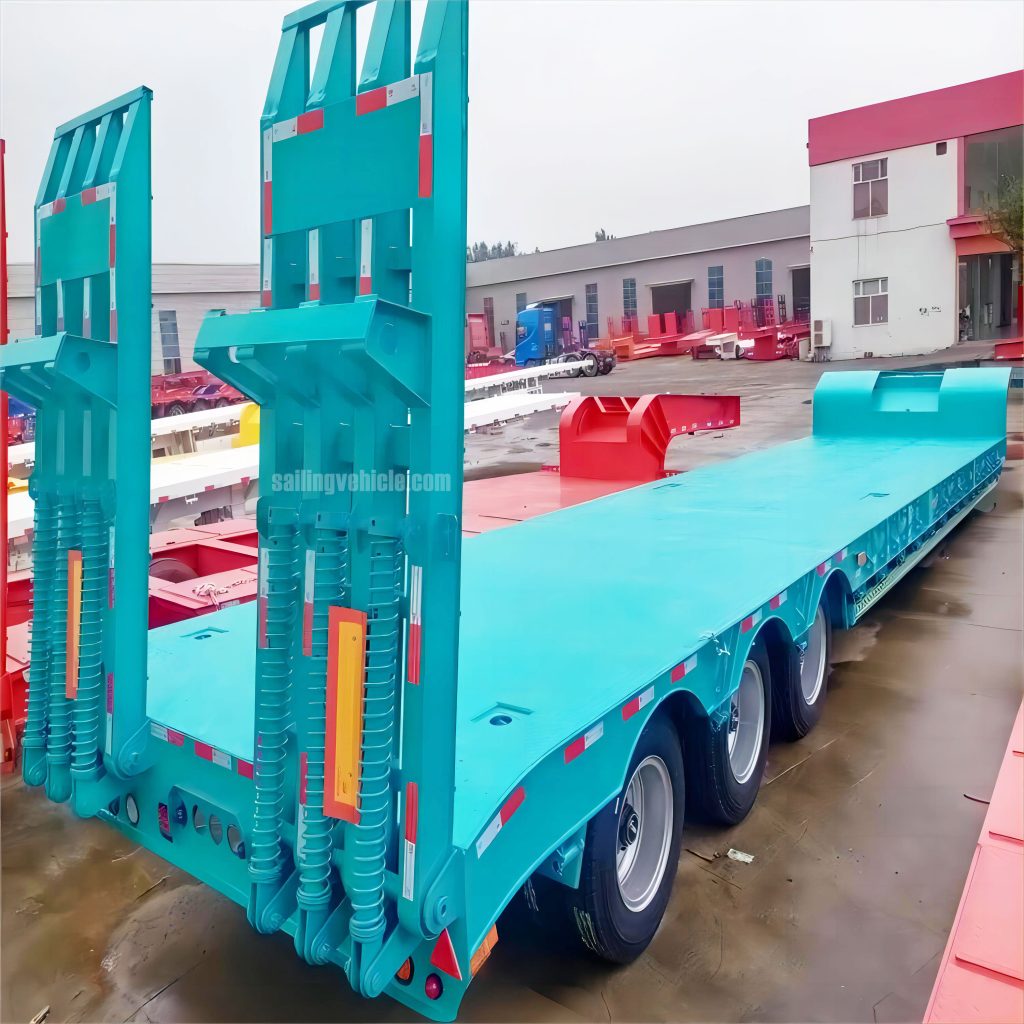 Heavy-duty lowbed semi-trailer